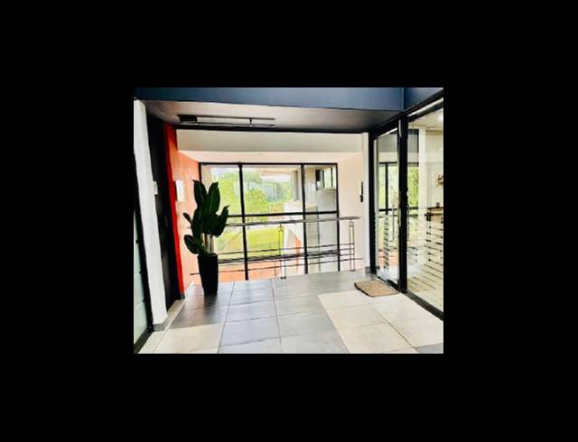 355M² OFFICE TO LET IN LA LUCIA